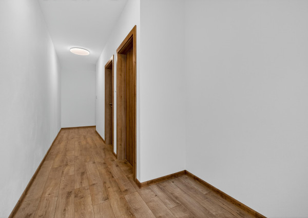 PRENÁJOM | 3-izbový byt v Bošanoch so záhradou a parkovaním