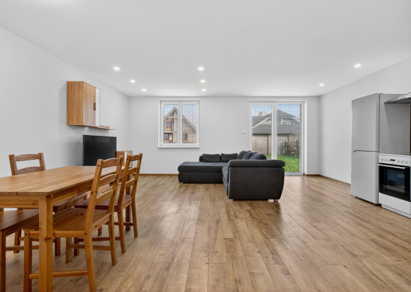 PRENÁJOM | 3-izbový byt v Bošanoch so záhradou a parkovaním