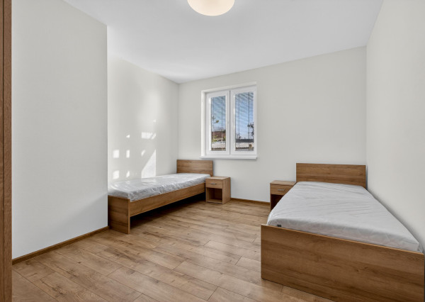 PRENÁJOM | 3-izbový byt v Bošanoch so záhradou a parkovaním