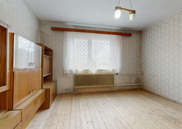 PREDAJ | 3-izbový rodinný dom vo Veľkých Uherciach