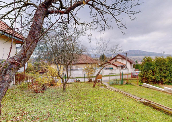 PREDAJ | 3-izbový rodinný dom vo Veľkých Uherciach