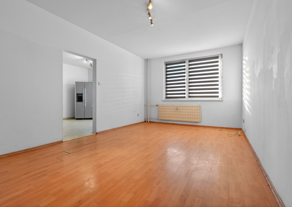 Predaj | Priestranný 3-izbový byt – Partizánske, Luhy