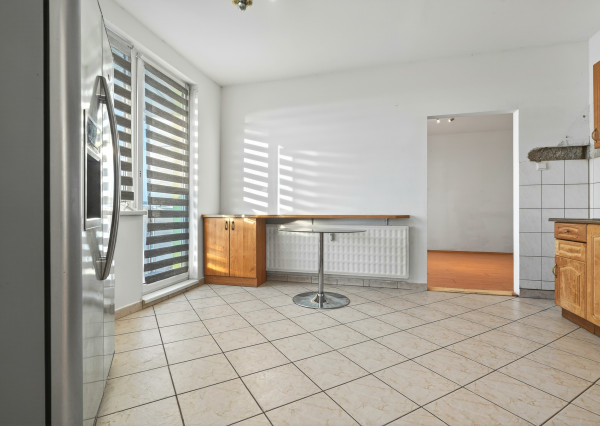 Predaj | Priestranný 3-izbový byt – Partizánske, Luhy