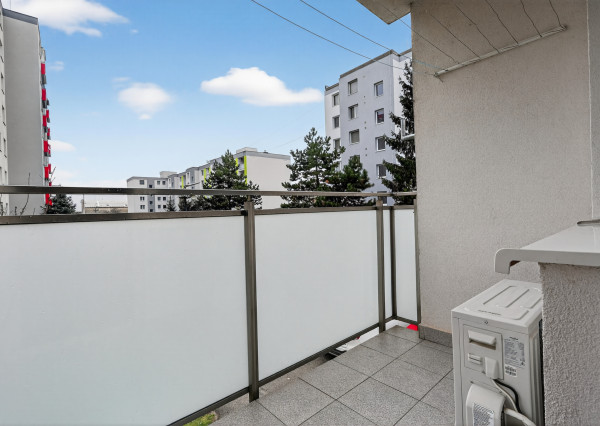 REZERVOVANÉ | Priestranný 3-izbový byt – Vrbové, 6.apríla