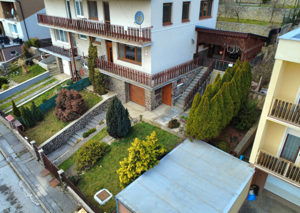 Predaj | 4-izbový rodinný poldom v Šimonovanoch