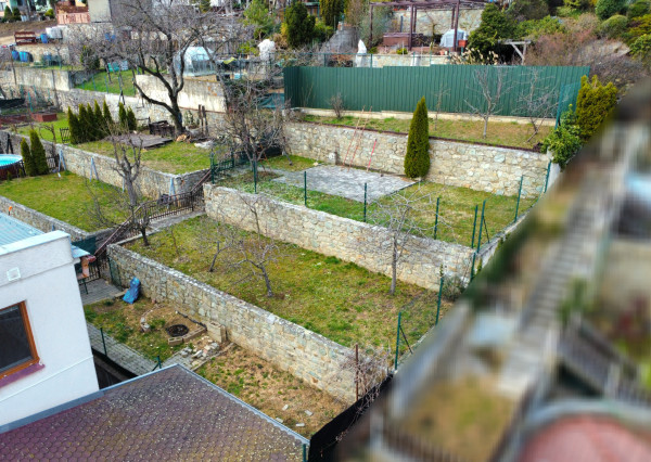 Predaj | 4-izbový rodinný poldom v Šimonovanoch