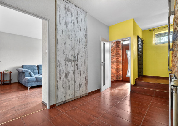 Predaj | 4-izbový rodinný poldom v Šimonovanoch