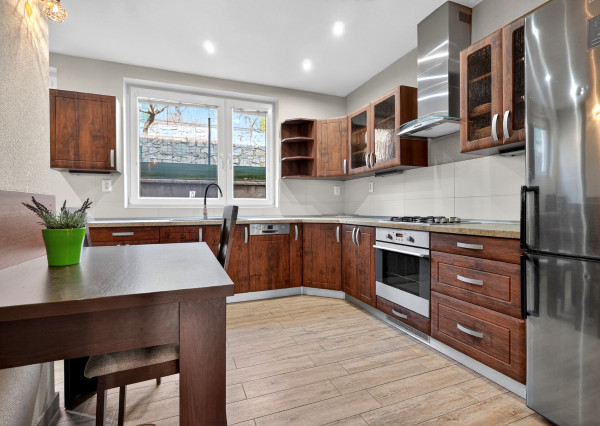 Predaj | 4-izbový rodinný poldom v Šimonovanoch