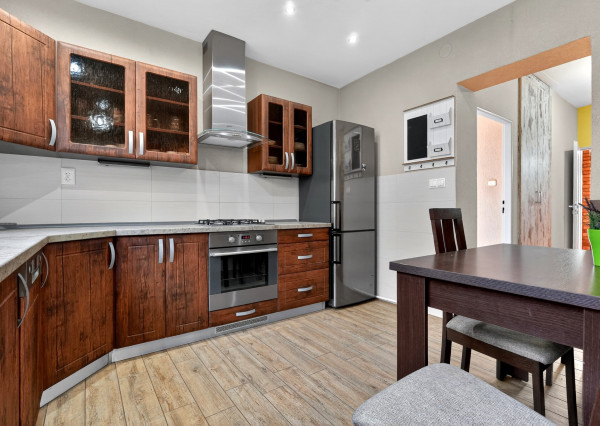 Predaj | 4-izbový rodinný poldom v Šimonovanoch