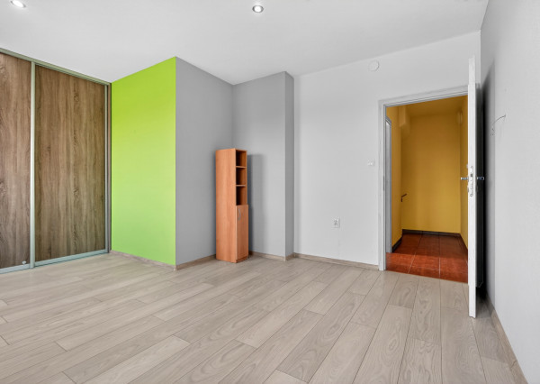 Predaj | 4-izbový rodinný poldom v Šimonovanoch