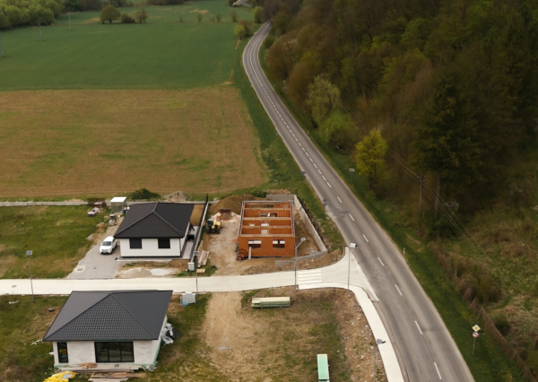 Predaj | Rodinný dom Uhrovec