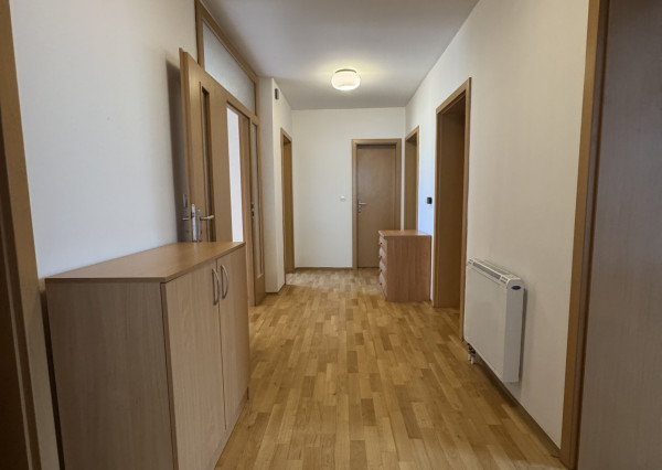 PRENAJATÉ | 3-izbový rodinný dom Malé Uherce