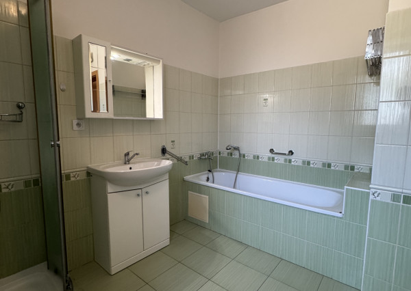 PRENAJATÉ | 3-izbový rodinný dom Malé Uherce