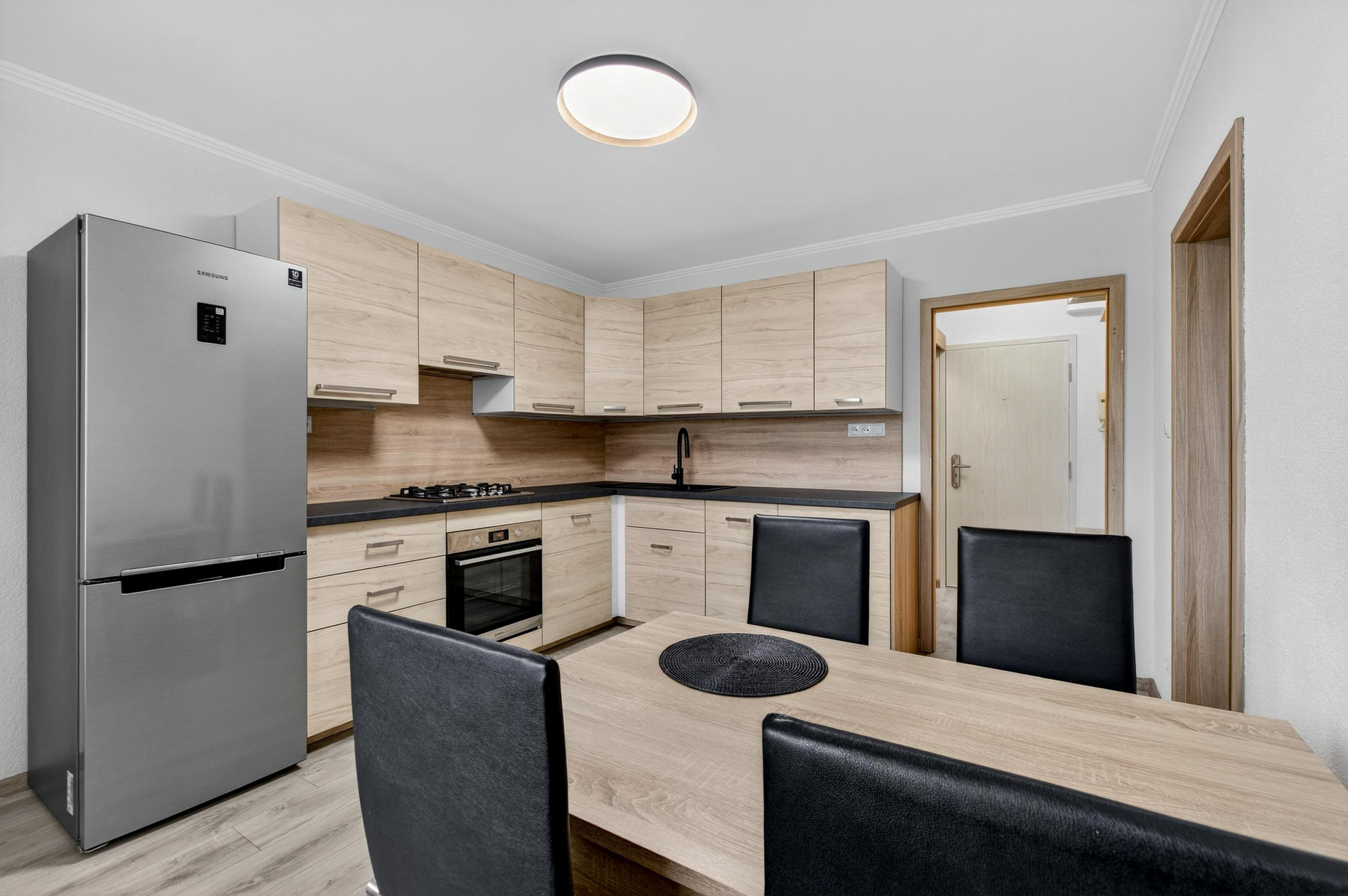 PREDANÉ | 1 izbový byt v Partizánskom na Nádražnej ulici