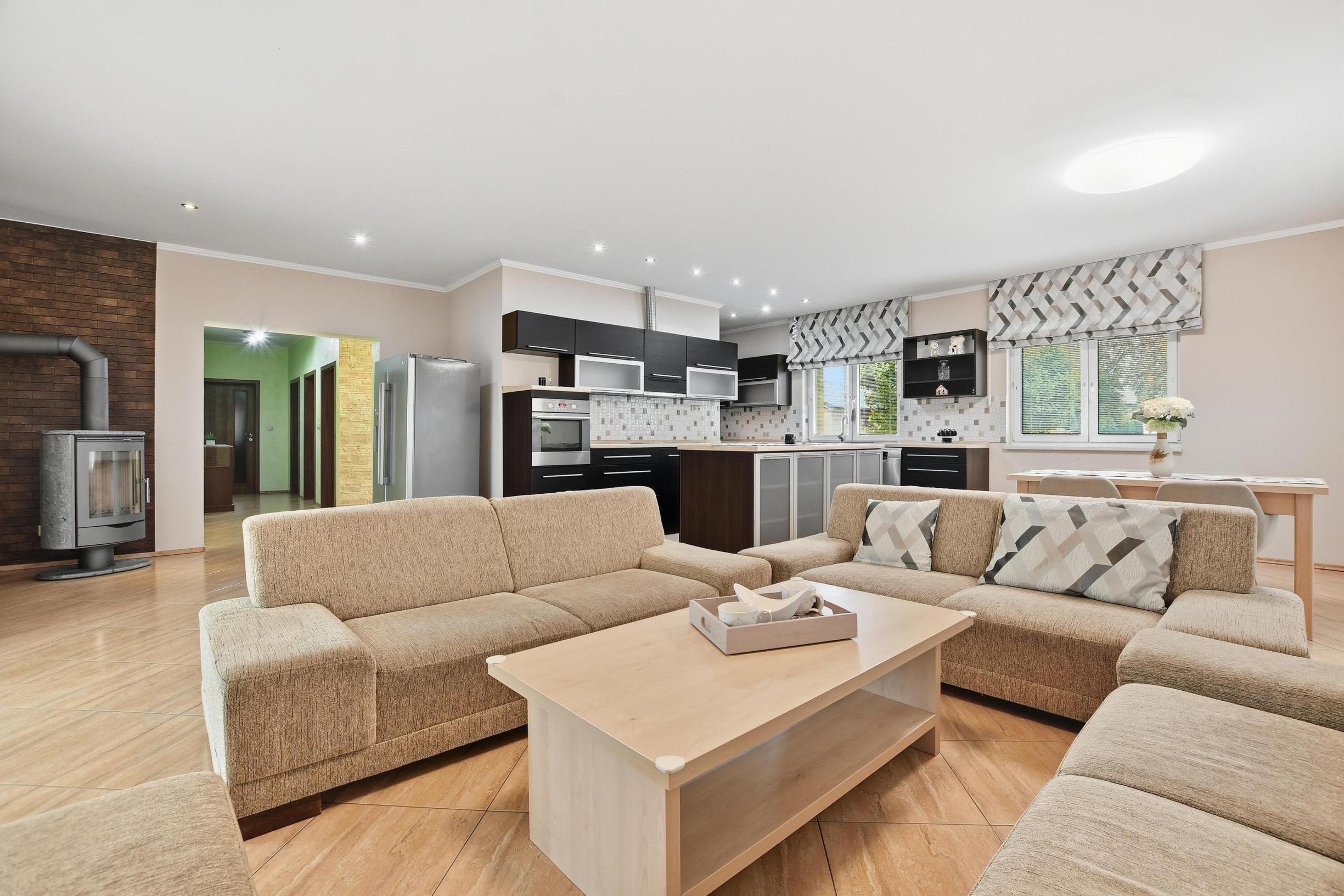 Prenájom | 3-izbový rodinný dom s bazénom v lokalite Pažiť