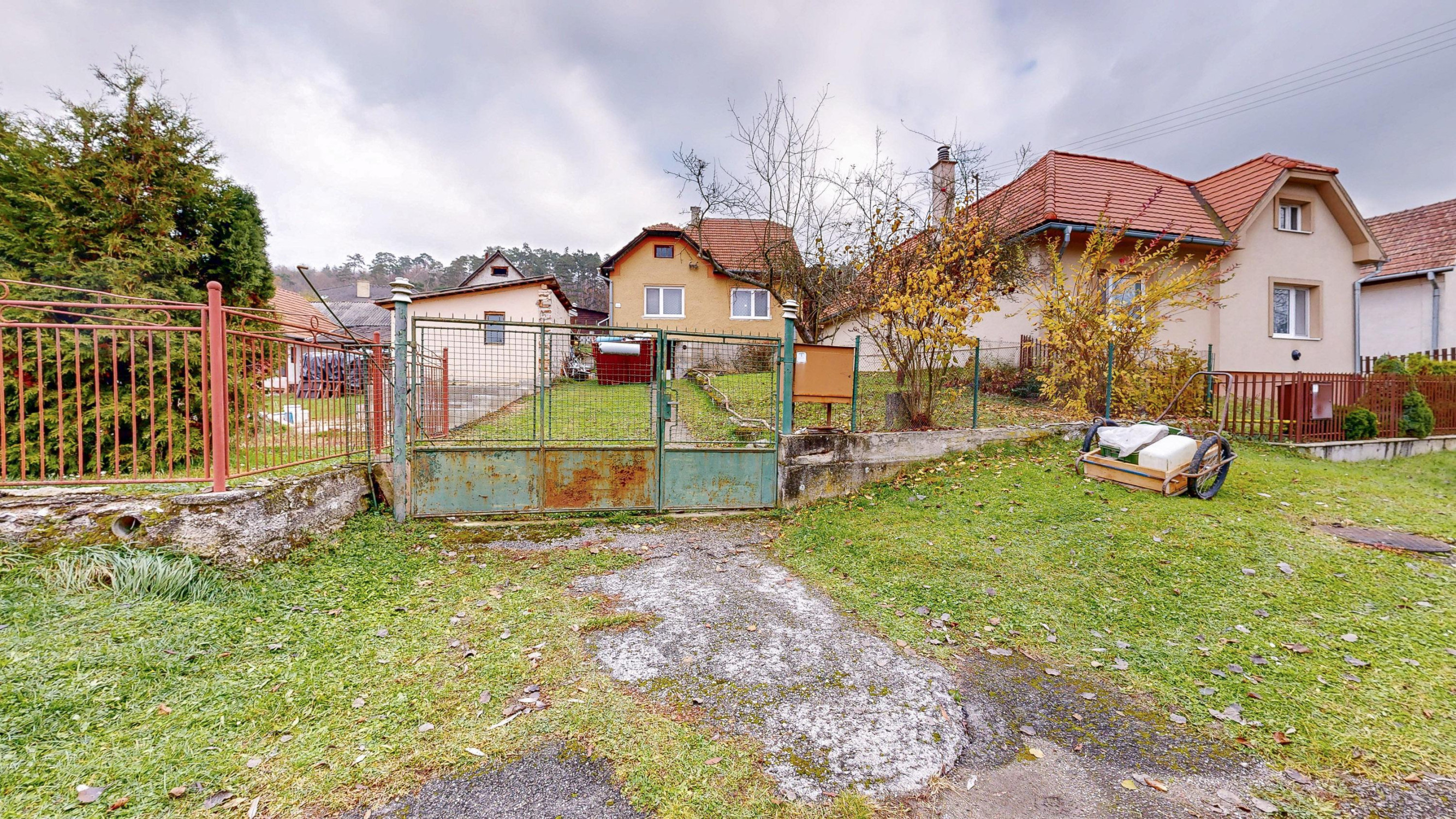 PREDAJ | 3-izbový rodinný dom vo Veľkých Uherciach